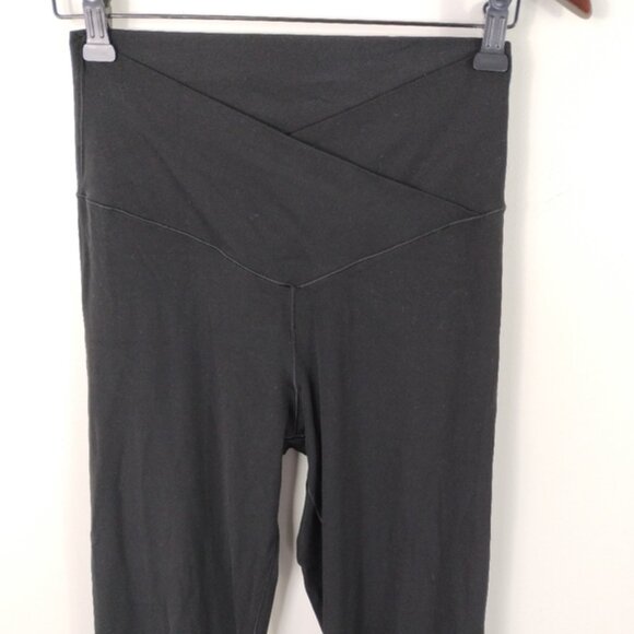 OFFLINE By Aerie Real Me High Waisted Crossover Flare Legging Black Large - Picture 3 of 10